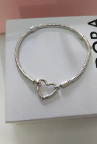 Pulsera Pandora Corazón.