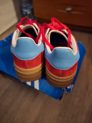 Zapatillas Adidas Gazelle Rojas y Azules