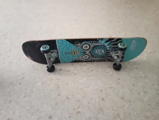 Skate con diseñso de Rick y Morty