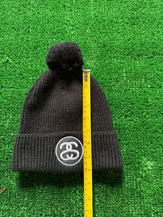 Cappello Stussy Nero con Pompon