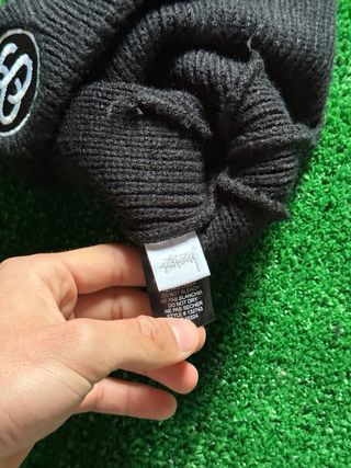 Cappello Stussy Nero con Pompon