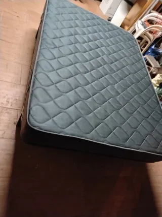 Base de cama metálica y colchón las dos cosas 50€