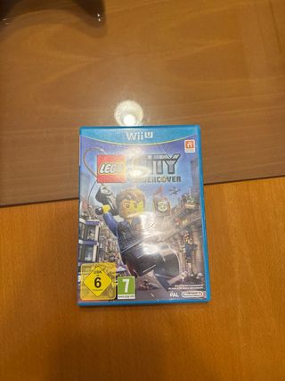 Wii U 32GB+ LEGO City Undercover + Mando Pro