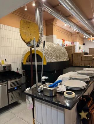 TRASPASO BAR RESTAURANTE- PIZZERIA ZONA EIXAMPLE