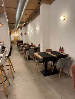 TRASPASO BAR RESTAURANTE- PIZZERIA ZONA EIXAMPLE