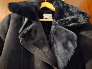 Cazadora forrada pelo Stradivarius Negra