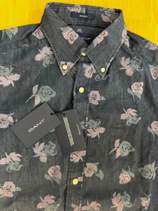 Camisa Hackett vaquera floral azul  y morada
