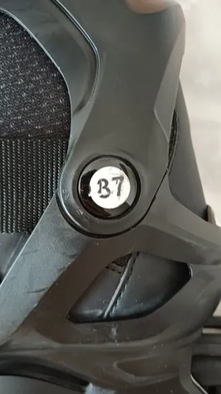 Patines en línea negros talla 37.