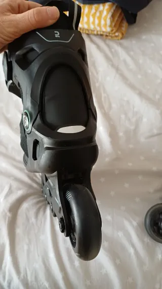 Patines en línea negros talla 37.