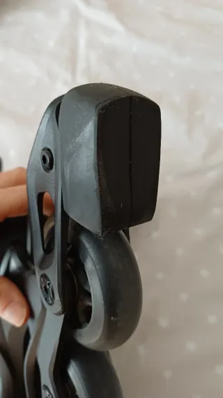 Patines en línea negros talla 37.