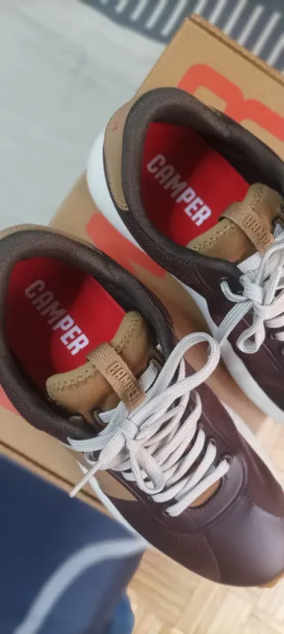 Zapatillas Marrones de Piel