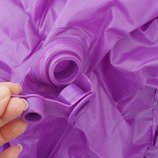 Piscina inflable infantil morada y blanca