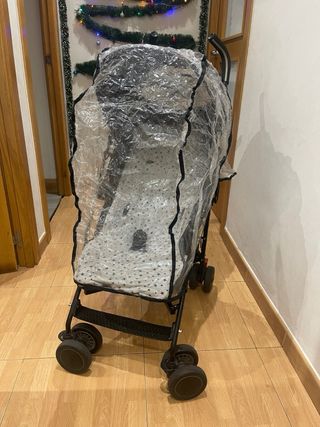 Silla de paseo Maclaren y con plástico!
