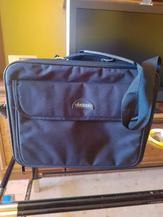 Maletín porta ordenador negro