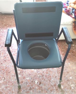 Silla WC azul con reposabrazos