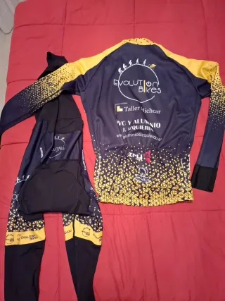 Conjunto Ciclismo Evolution Bikes Entretiempo