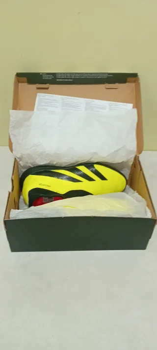 NEGOCIABLE Botas Fútbol Adidas Predator FG/MG 3