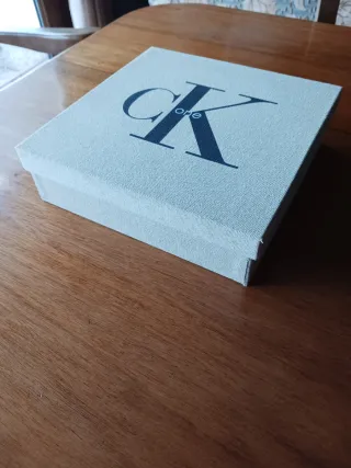 Caja Calvin Klein One Beige