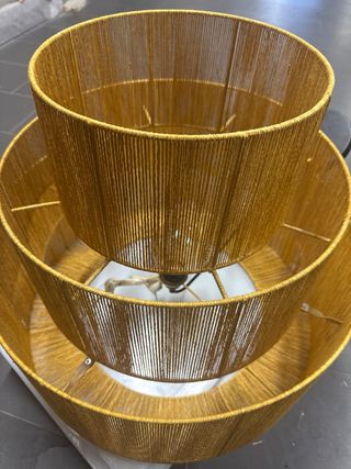 Lampada a sospensione con design moderno e elegante