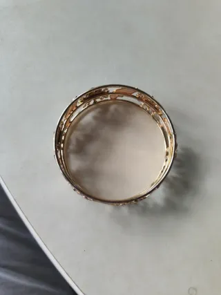 Pulsera dorada con circonitas