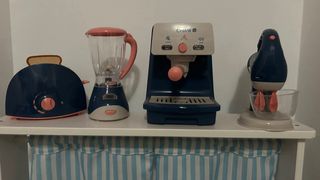 Cocinita de juguete blanca