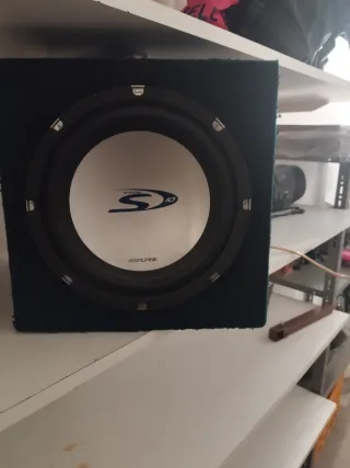 Sowofer Alpine 250W Subwoofer