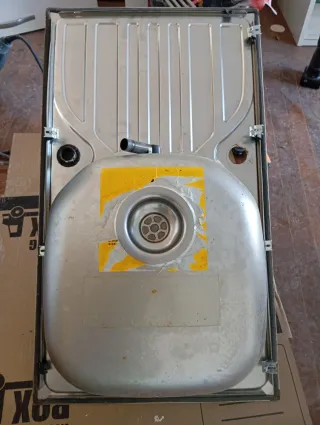 Fregadero de cocina metálico