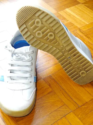 Zapatillas Skechers Blancas y Azules