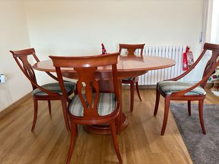 Mesa redonda extensible de madera