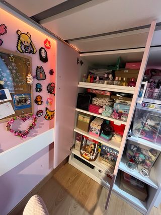 Cama alta Ikea SMÅSTAD con escritorio