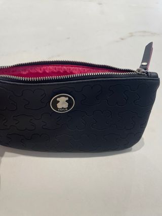 Bolso maquillaje TOUS negro y rosa