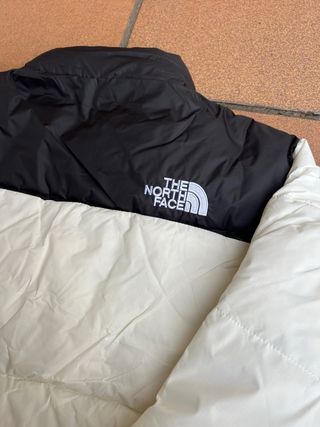 The North Face Chaqueta Blanca y Negra