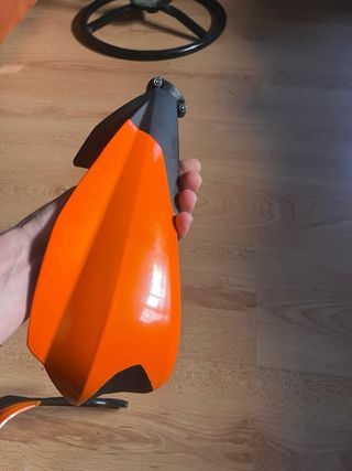 Depósito KTM Adventure 390 y despiece