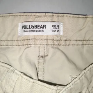 Pantalón cargo beige Pull and Bear