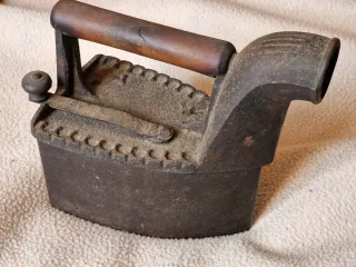 Ferro da stiro antico fine '800