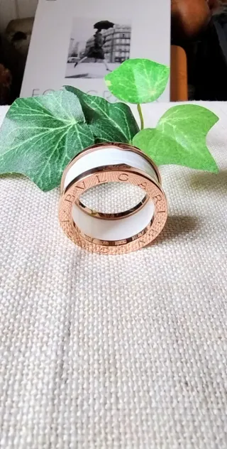 Anillo Cuatro Bandas Oro y Cerámica