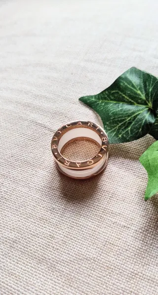 Anillo Cuatro Bandas Oro y Cerámica