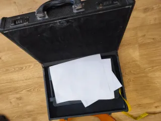 Maletín ejecutivo rígido con combinación