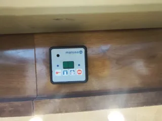 Puerta automática de cristal