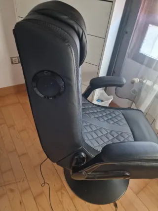 Silla Gaming MP Negra con altavoces, blothoo y luz