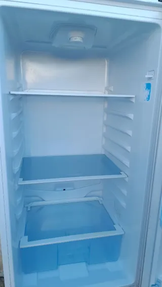 Nevera No Frost y congelador