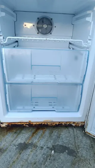 Nevera No Frost y congelador