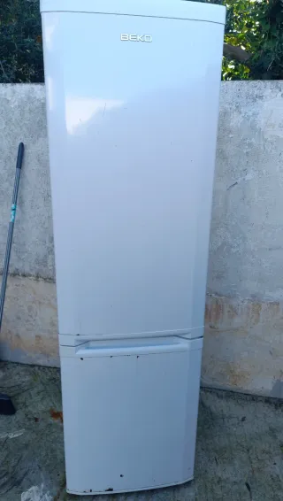 Nevera No Frost y congelador