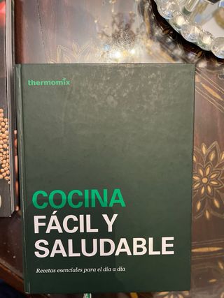 Thermomix TM5 con sus accesorios