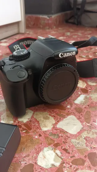 Cámara Canon EOS 1100D + Objetivo 75-300mm