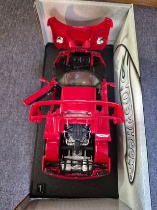 Ferrari F50 Hot Wheels 1:18 con caja