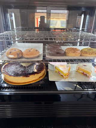 Vitrina expositora de pasteles