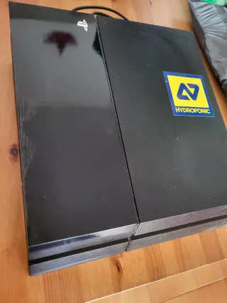 PS4 (PlayStation 4) Negra,no funciona