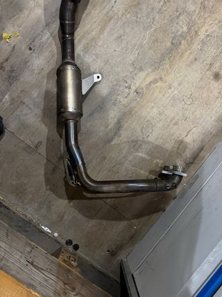 Línea de escape Akrapovic para Aprilia RS660