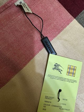 Sciarpa Burberry Beige e Rossa